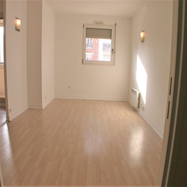 Offres de location Appartement Les Lilas 93260